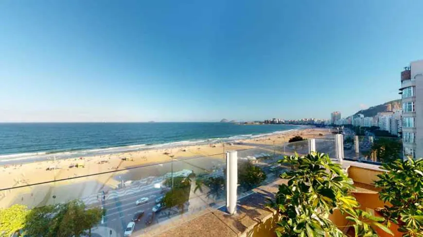 Foto 1 de Cobertura com 3 Quartos à venda, 165m² em Copacabana, Rio de Janeiro