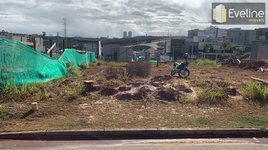 Foto 1 de Lote/Terreno à venda, 300m² em Cezar de Souza, Mogi das Cruzes