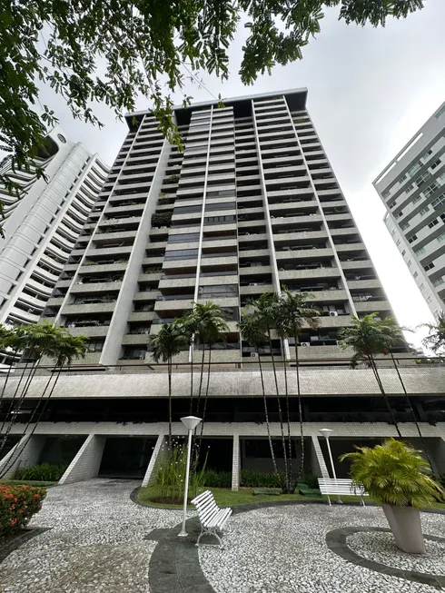 Foto 1 de Apartamento com 4 Quartos à venda, 238m² em Parnamirim, Recife