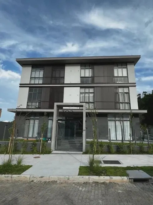 Foto 1 de Apartamento com 1 Quarto à venda, 38m² em Canasvieiras, Florianópolis