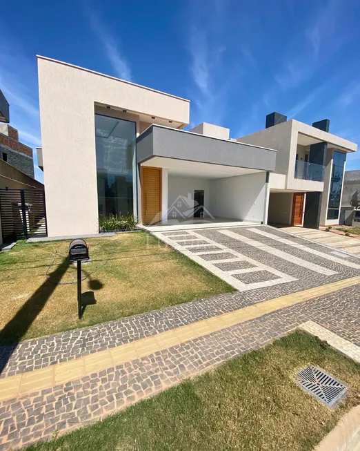 Foto 1 de Casa de Condomínio com 3 Quartos à venda, 158m² em Jardins Bolonha, Senador Canedo