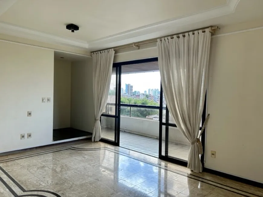 Foto 1 de Apartamento com 3 Quartos para alugar, 147m² em Graça, Salvador