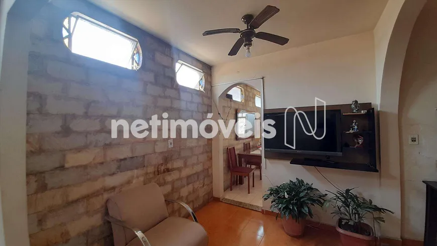 Foto 1 de Casa com 6 Quartos à venda, 124m² em Alípio de Melo, Belo Horizonte