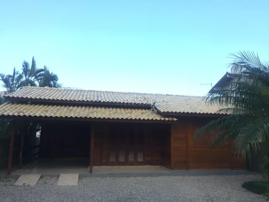 Foto 1 de Casa com 2 Quartos à venda, 88m² em Praia de Fora, Palhoça