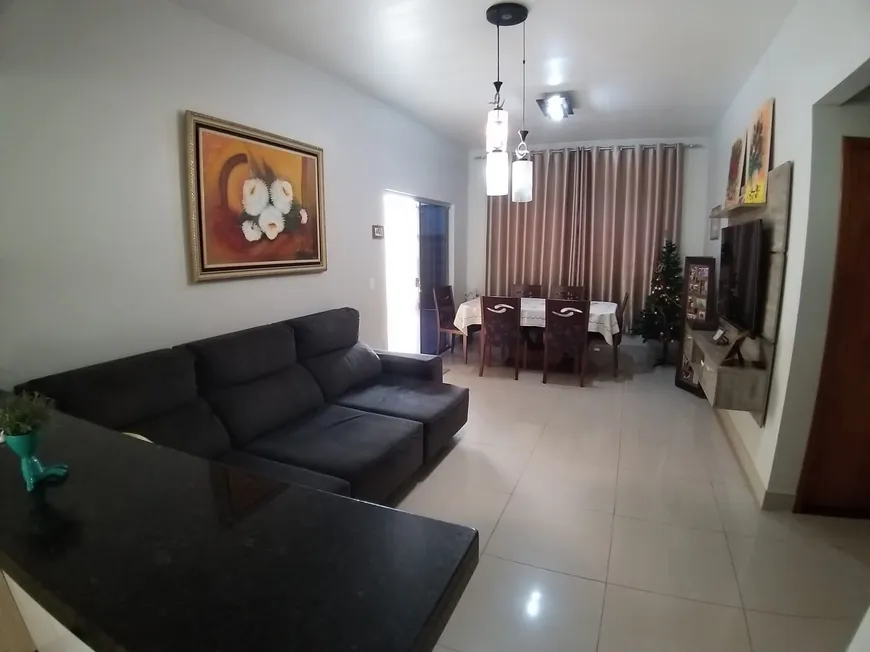 Foto 1 de Casa com 3 Quartos à venda, 146m² em Residencial Alice Barbosa, Goiânia