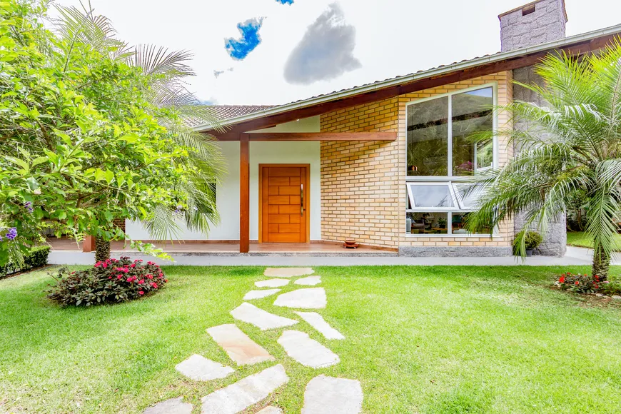 Foto 1 de Casa de Condomínio com 4 Quartos à venda, 201m² em Prata, Teresópolis