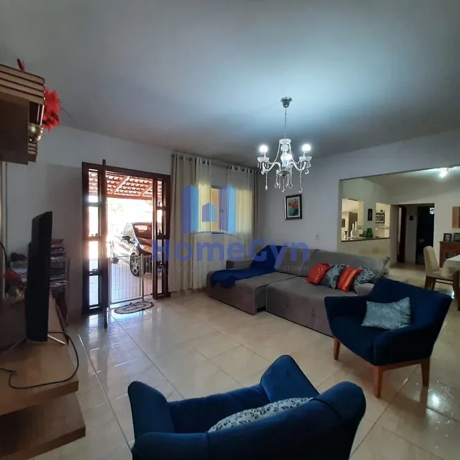 Foto 1 de Casa com 3 Quartos à venda, 310m² em Residencial Village Garavelo 2 Etapa, Aparecida de Goiânia