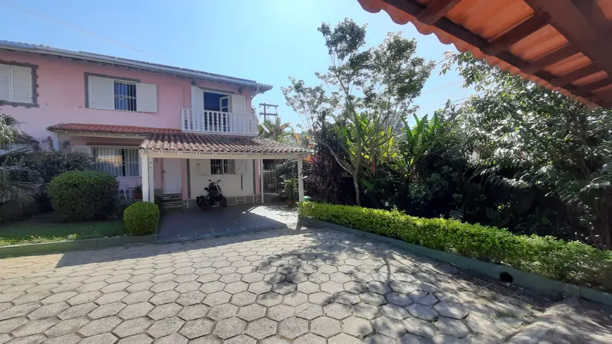 Foto 1 de Casa de Condomínio com 4 Quartos à venda, 90m² em Tijuca, Teresópolis