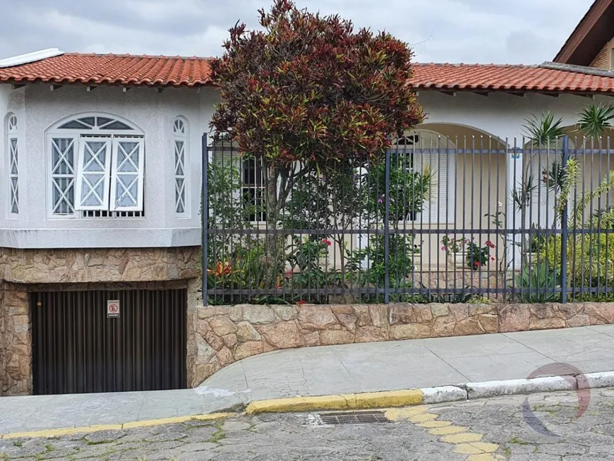 Foto 1 de Casa com 5 Quartos à venda, 241m² em Bom Abrigo, Florianópolis