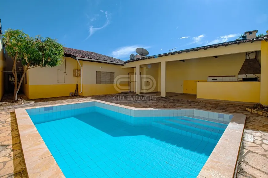 Foto 1 de Casa de Condomínio com 3 Quartos à venda, 246m² em Jardim Itália, Cuiabá