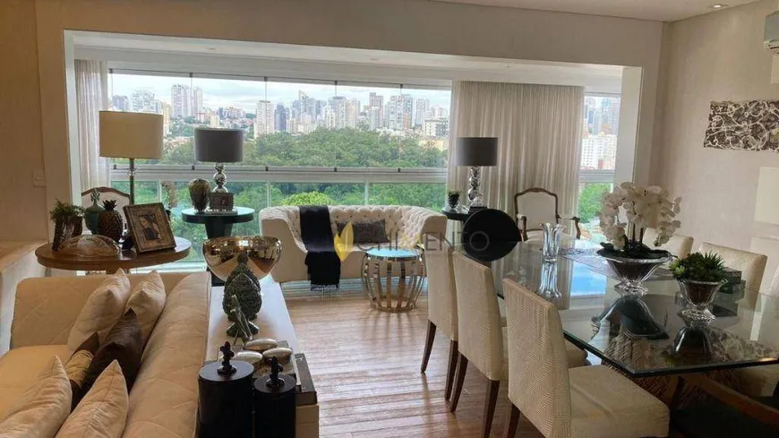 Foto 1 de Apartamento com 4 Quartos à venda, 234m² em Aclimação, São Paulo