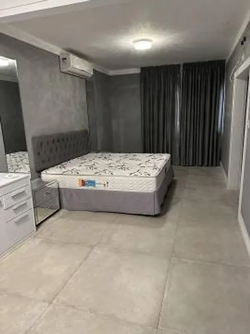 Foto 1 de Apartamento com 3 Quartos para alugar, 250m² em Jardim Paulista, São Paulo