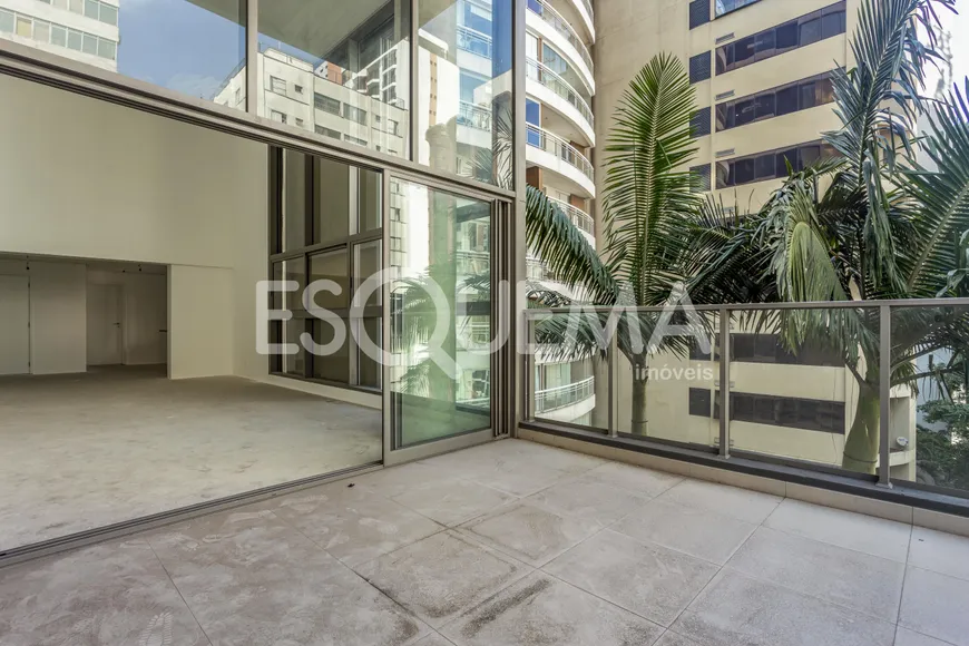 Foto 1 de Apartamento com 3 Quartos à venda, 144m² em Jardim América, São Paulo