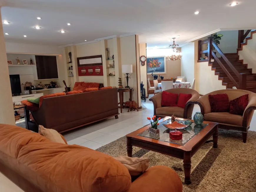 Foto 1 de Casa de Condomínio com 4 Quartos à venda, 612m² em Jacarepaguá, Rio de Janeiro