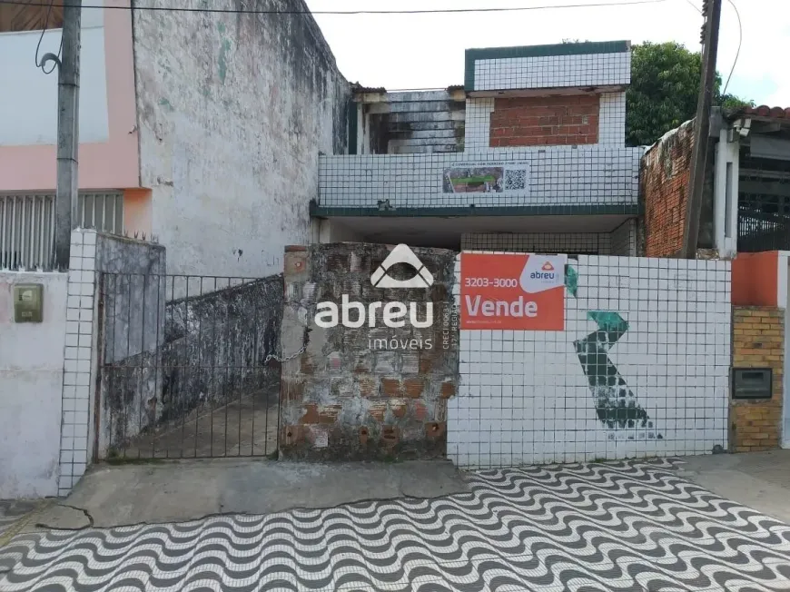 Foto 1 de Casa com 4 Quartos à venda, 178m² em Petrópolis, Natal