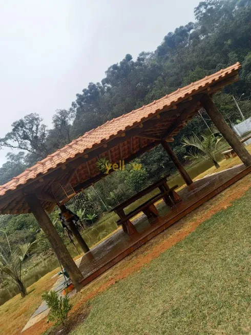 Foto 1 de Fazenda/Sítio com 4 Quartos à venda, 750m² em Jardim Cerejeiras, Arujá