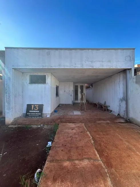 Foto 1 de Casa com 3 Quartos à venda, 100m² em Conjunto Residencial Monte Carlo, Dourados