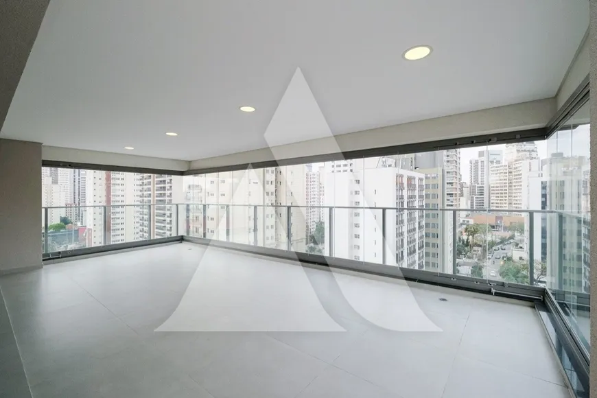 Foto 1 de Apartamento com 4 Quartos para alugar, 255m² em Itaim Bibi, São Paulo