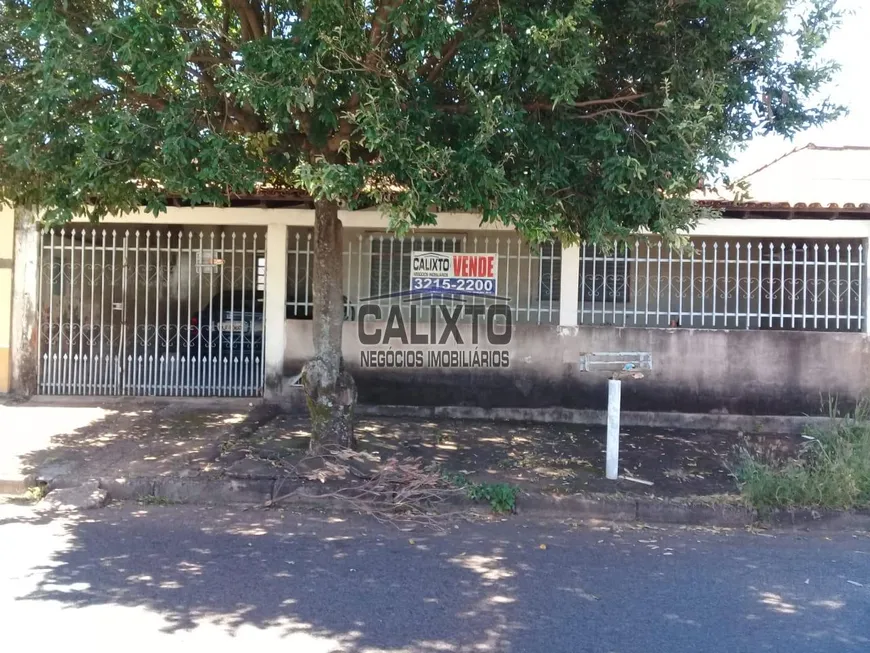 Foto 1 de Casa com 3 Quartos à venda, 80m² em Roosevelt, Uberlândia