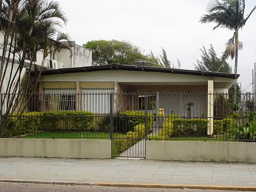 Foto 1 de Casa com 4 Quartos para alugar, 100m² em Centro, Capão da Canoa