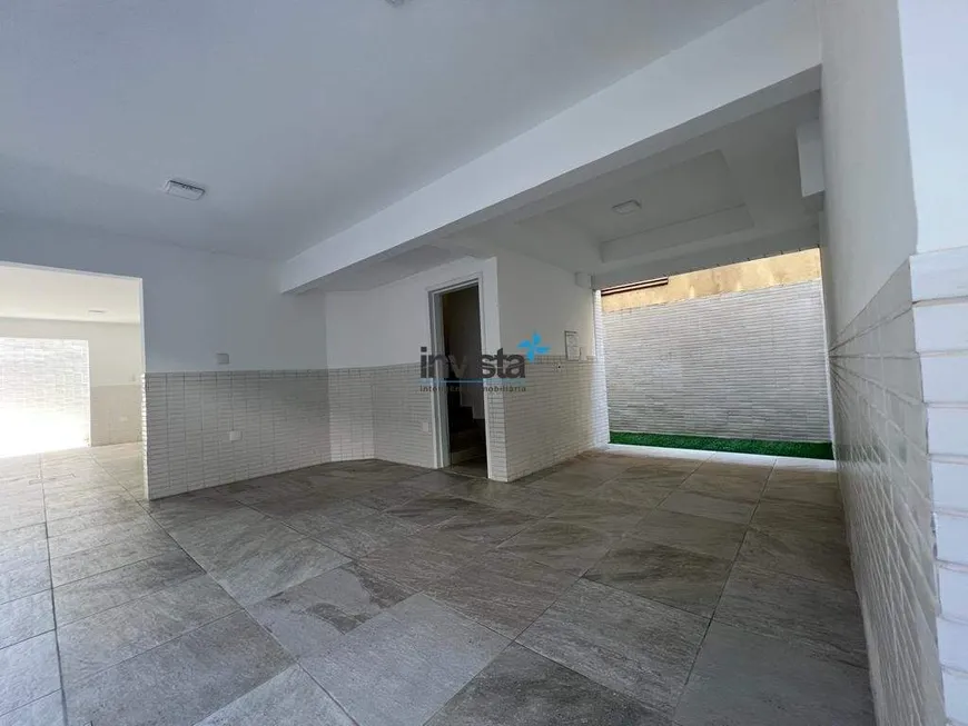 Foto 1 de Casa com 3 Quartos para alugar, 158m² em Gonzaga, Santos