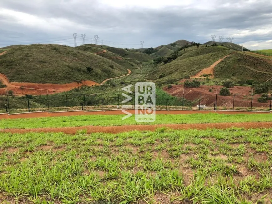 Foto 1 de Lote/Terreno à venda, 748m² em Casa de Pedra, Volta Redonda