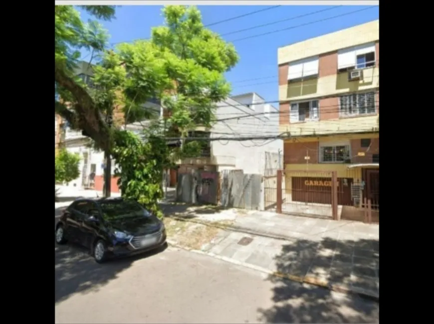 Foto 1 de Lote/Terreno à venda, 224m² em Azenha, Porto Alegre