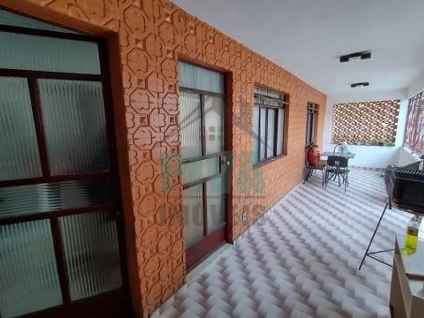 Foto 1 de Casa com 3 Quartos à venda, 500m² em Caiçaras, Belo Horizonte