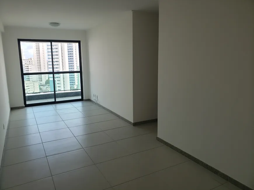 Foto 1 de Apartamento com 3 Quartos para alugar, 81m² em Boa Viagem, Recife