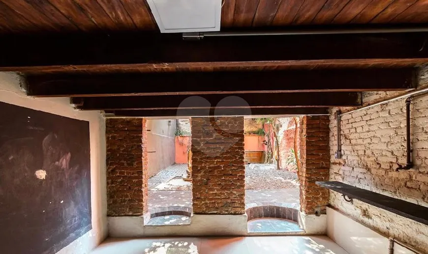 Foto 1 de Casa com 2 Quartos para venda ou aluguel, 190m² em Barra Funda, São Paulo