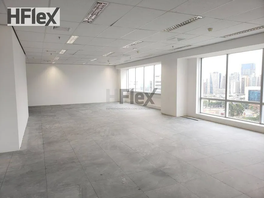 Foto 1 de Sala Comercial para alugar, 240m² em Alphaville Industrial, Barueri