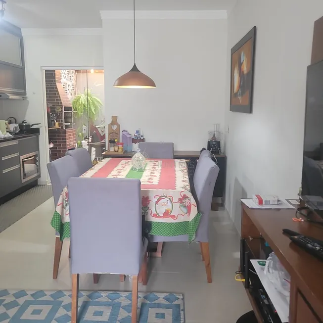 Foto 1 de Casa com 2 Quartos à venda, 90m² em Floresta, Joinville