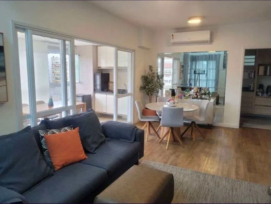 Foto 1 de Apartamento com 1 Quarto à venda, 80m² em Gonzaga, Santos