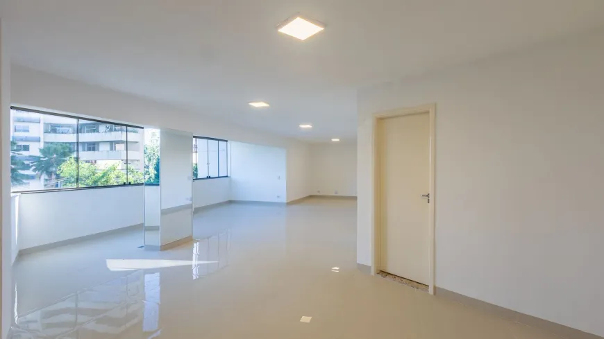 Foto 1 de Apartamento com 4 Quartos à venda, 166m² em Setor Oeste, Goiânia