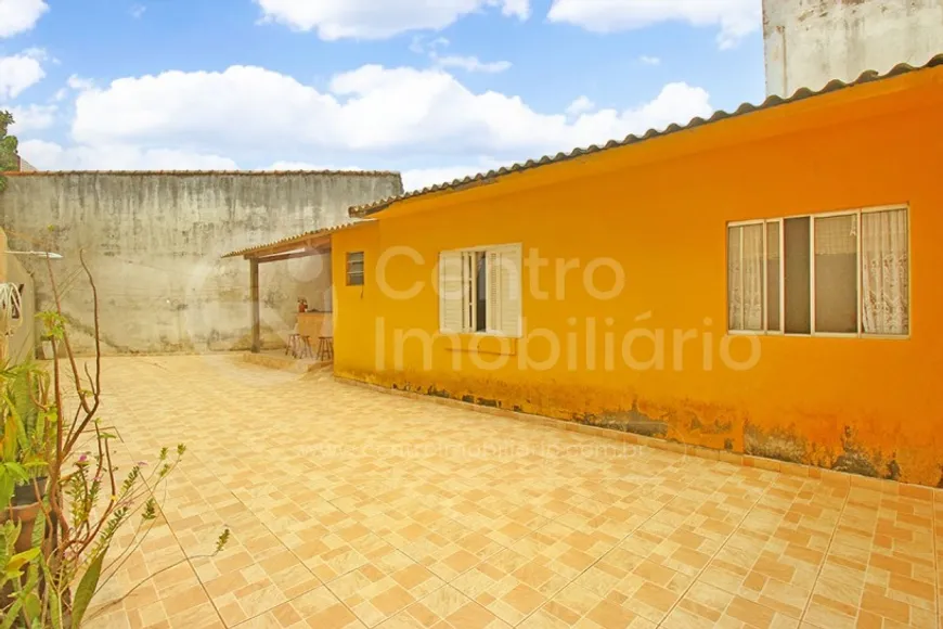 Foto 1 de Casa com 3 Quartos à venda, 200m² em Centro, Peruíbe