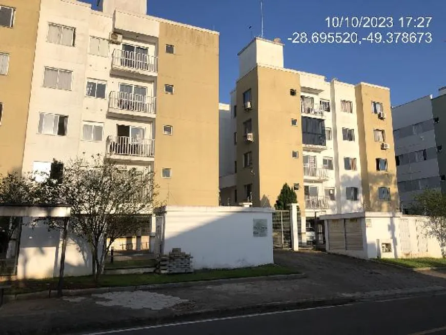 Foto 1 de Apartamento com 2 Quartos à venda, 10m² em São Luiz, Criciúma
