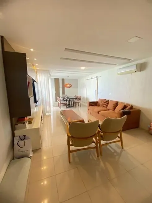 Foto 1 de Apartamento com 3 Quartos à venda, 150m² em Praia do Pecado, Macaé