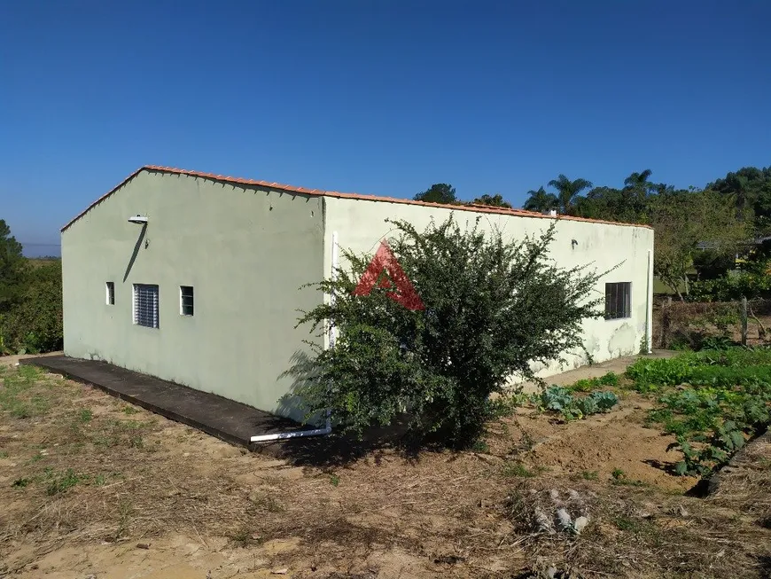 Foto 1 de Fazenda/Sítio com 3 Quartos à venda, 150m² em Chacara Itapoa, Jacareí