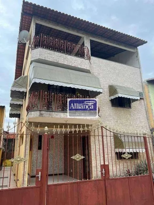 Foto 1 de Casa de Condomínio com 4 Quartos à venda, 192m² em Pacheco, São Gonçalo