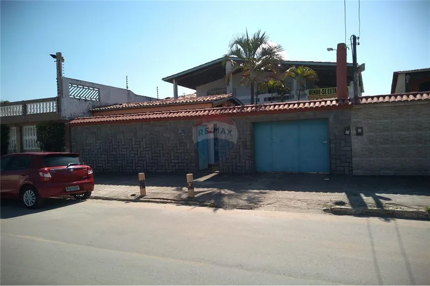 Foto 1 de Casa com 7 Quartos à venda, 377m² em Pontas de Pedra, Goiana