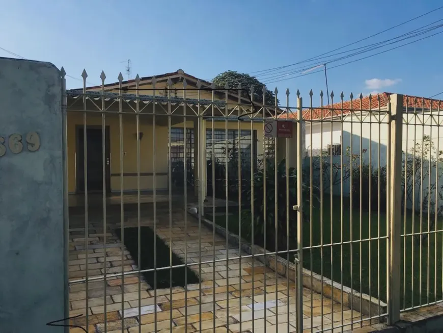 Foto 1 de Casa com 3 Quartos à venda, 209m² em Centro, São José dos Campos