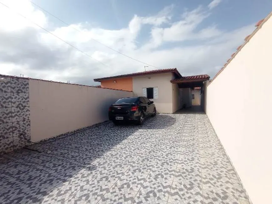 Foto 1 de Casa com 2 Quartos à venda, 70m² em Balneário Gaivotas, Itanhaém