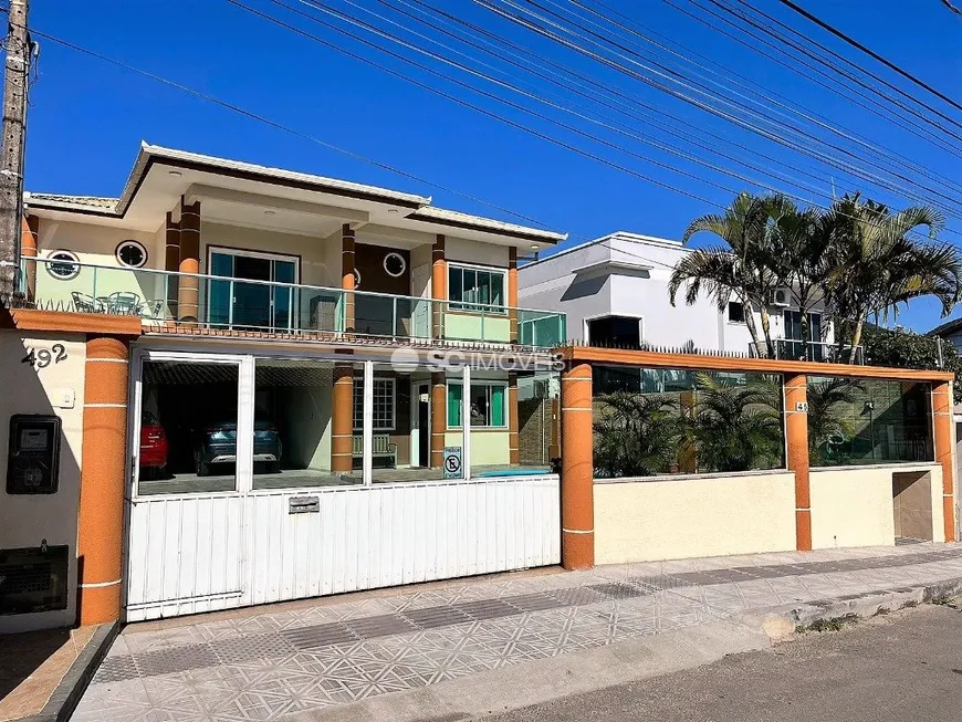 Foto 1 de Casa com 5 Quartos à venda, 325m² em Ingleses do Rio Vermelho, Florianópolis