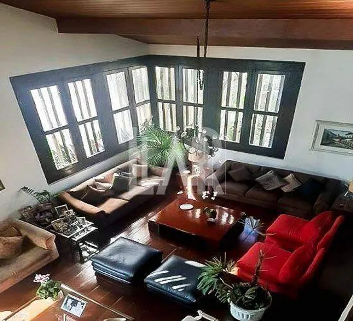 Foto 1 de Casa com 4 Quartos à venda, 360m² em São José, Belo Horizonte