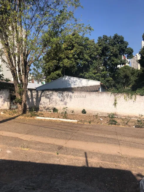 Foto 1 de Lote/Terreno à venda, 831m² em Quilombo, Cuiabá
