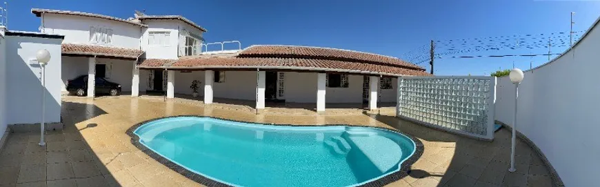 Foto 1 de Casa com 3 Quartos à venda, 257m² em Centro, Tapiratiba