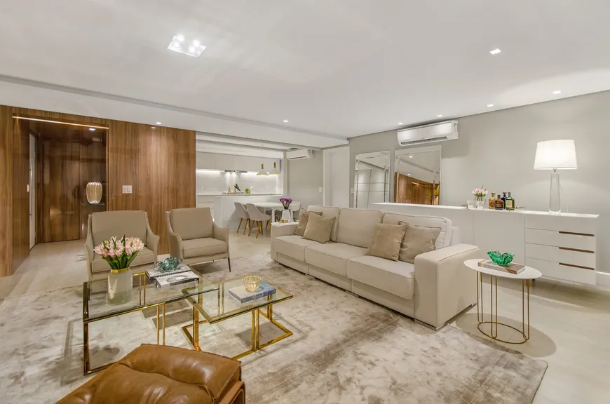 Foto 1 de Apartamento com 3 Quartos à venda, 166m² em Centro, Canoas