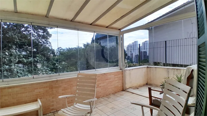 Foto 1 de Casa com 5 Quartos à venda, 330m² em Pacaembu, São Paulo