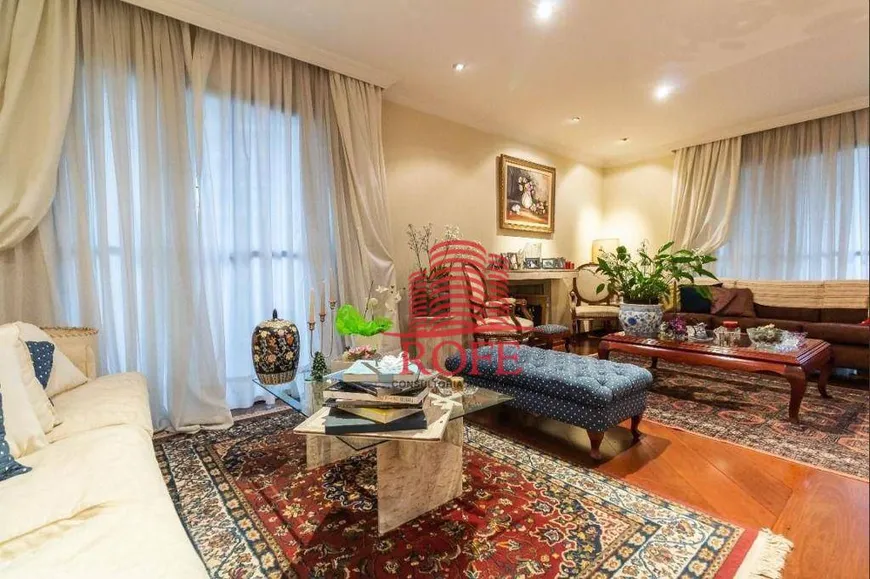 Foto 1 de Apartamento com 4 Quartos à venda, 208m² em Campo Belo, São Paulo