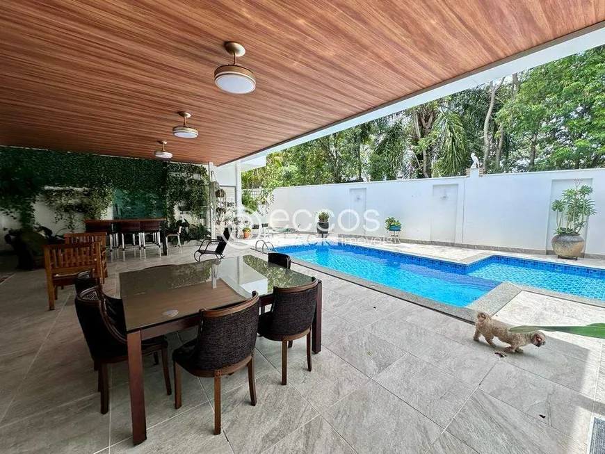 Foto 1 de Casa de Condomínio com 4 Quartos à venda, 690m² em Jardim Karaíba, Uberlândia